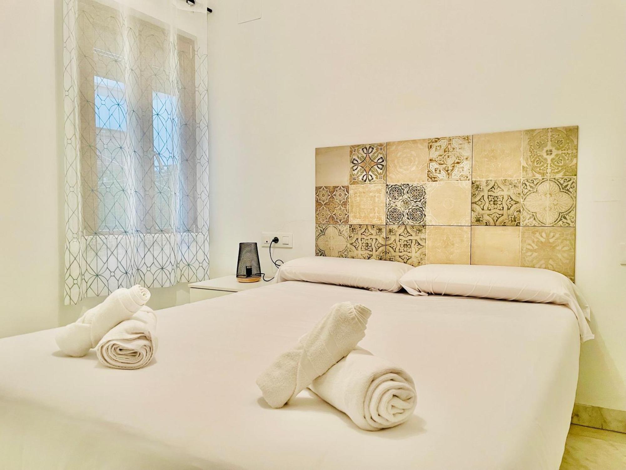 Entrecatedrales Suite Seville Luaran gambar